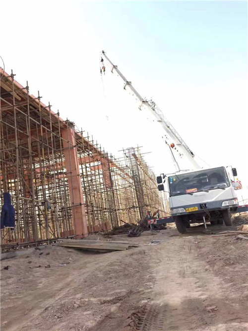 兴业县25 吨、50 吨吊车怎么选？多大重量 / 半径适合对应车型？