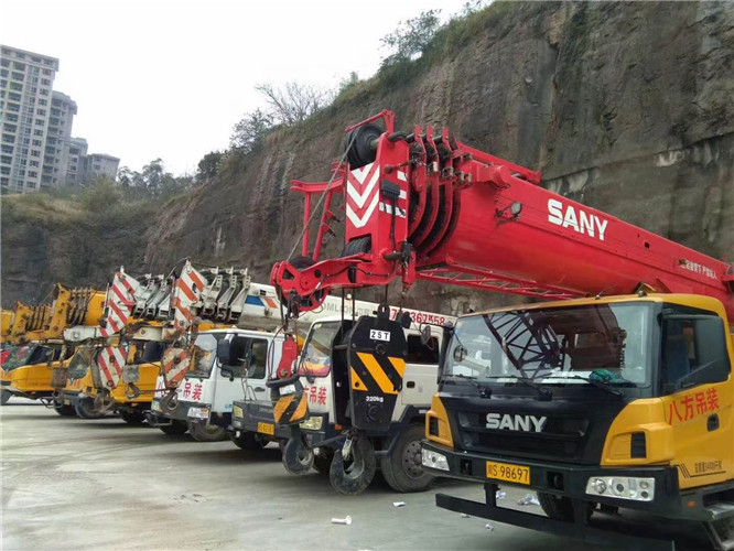 兴业县吊车出租按什么计费？台班费、单次费、里程费怎么算？